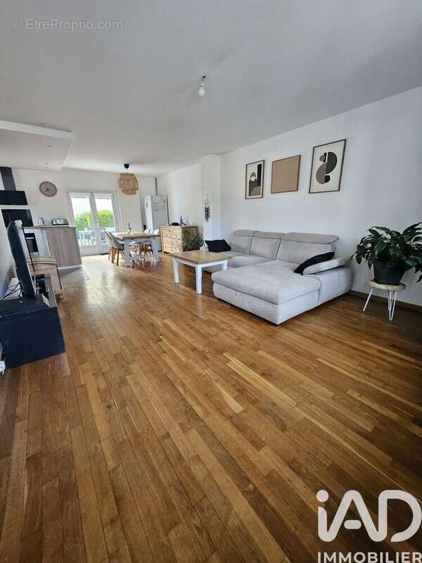 Photo 2 - Maison à SAINT-ETIENNE-DU-ROUVRAY