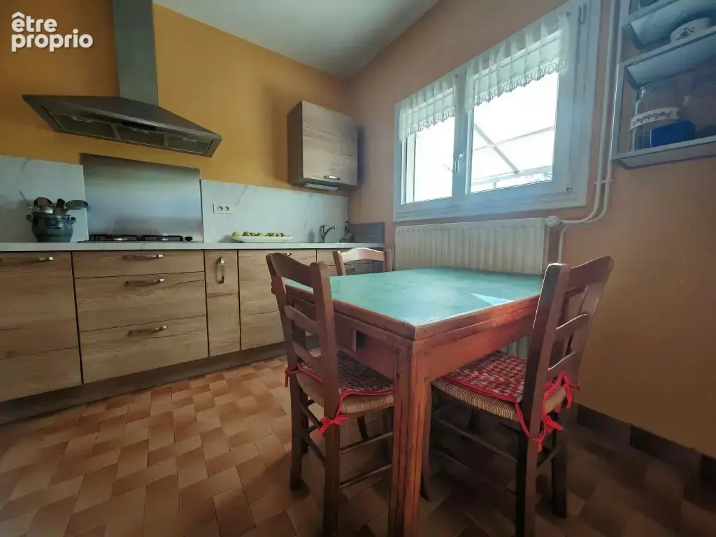 Maison avec piscine chauffée - grange - terrain - photo 3