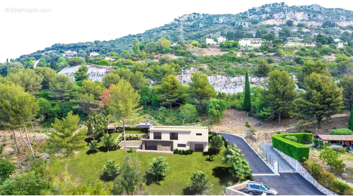 Terrain à LA TURBIE