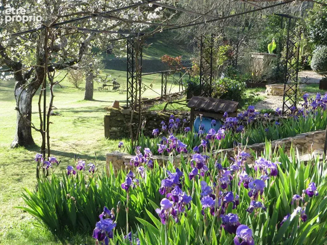Charmante maison périgourdine avec piscine, beau jardin et dépendances - photo 15