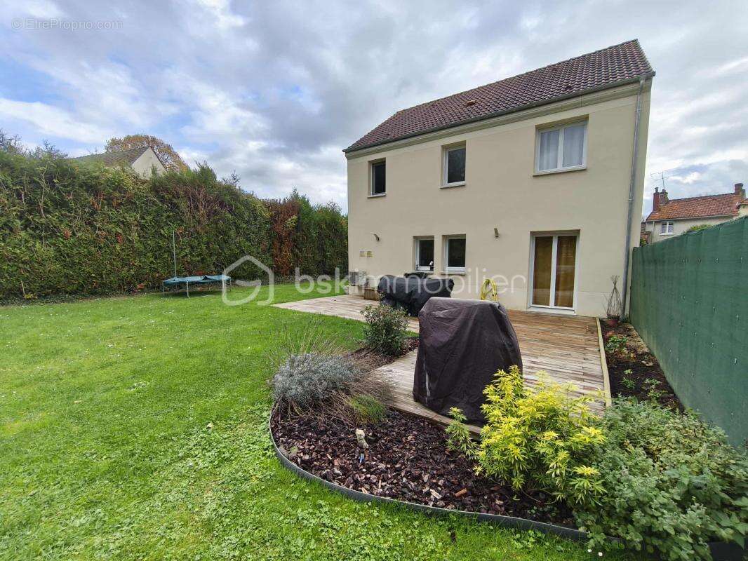 Maison à CONGIS-SUR-THEROUANNE