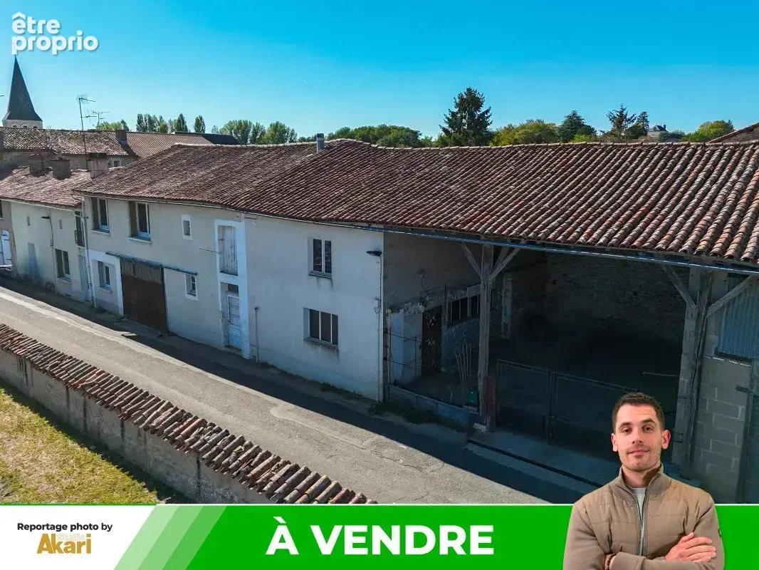 Appartement 6 pièces 406 m² à vendre à Savigne (86400) - photo 2