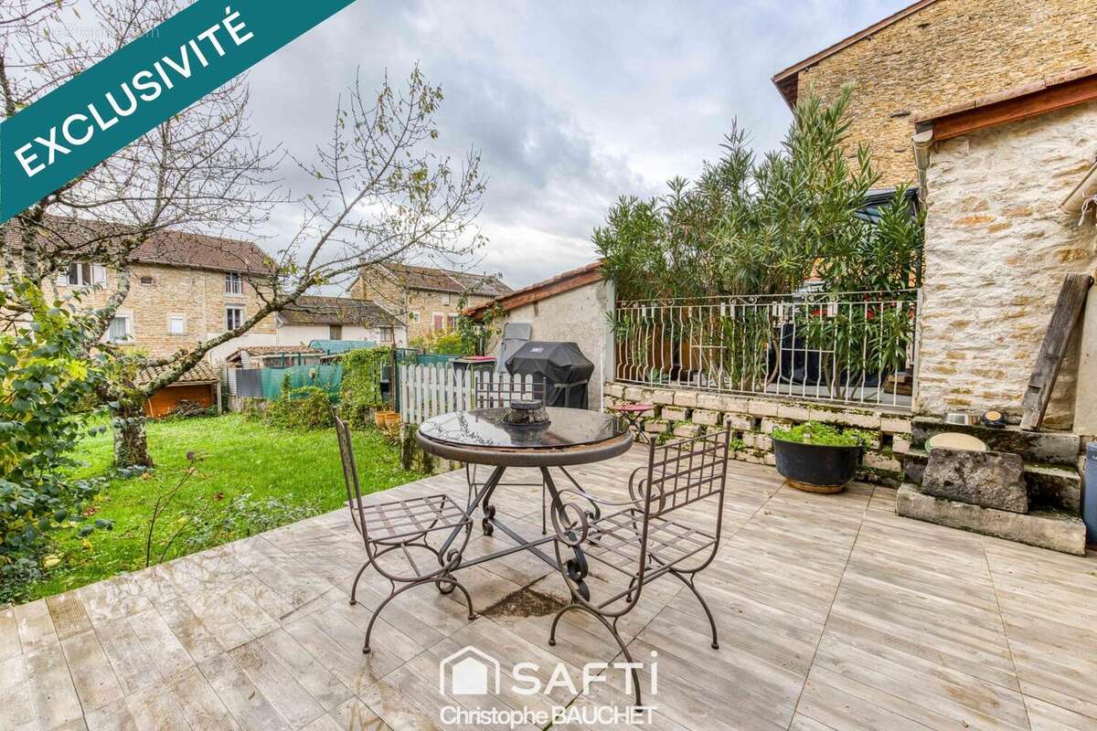 Photo 3 - Maison à JUJURIEUX