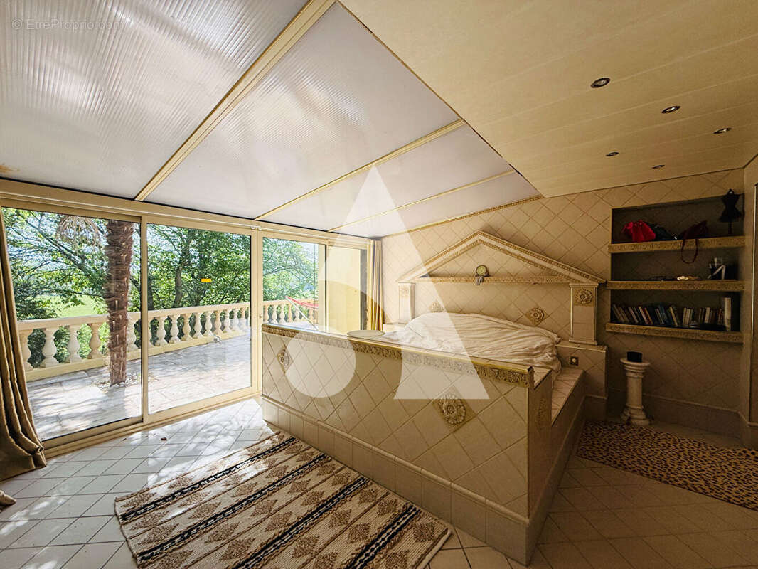 Maison à ARNIERES-SUR-ITON