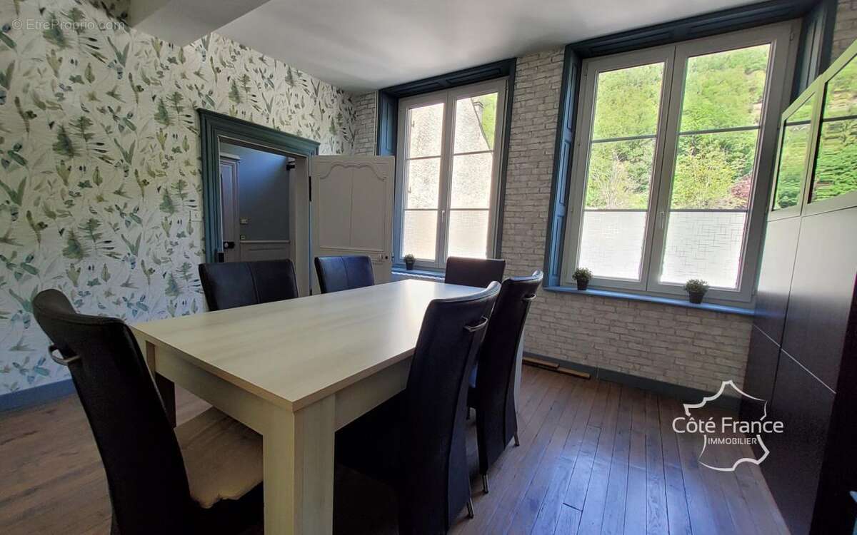 Maison à MONTHERME