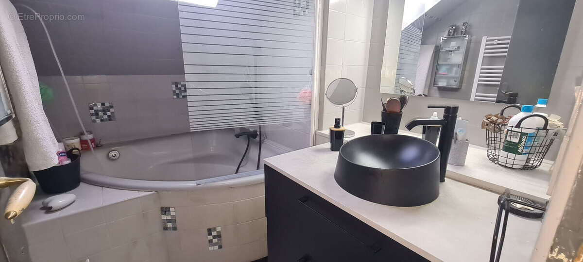 BINIC, quartier résidentiel, maison en pierre à vendre - photo 9