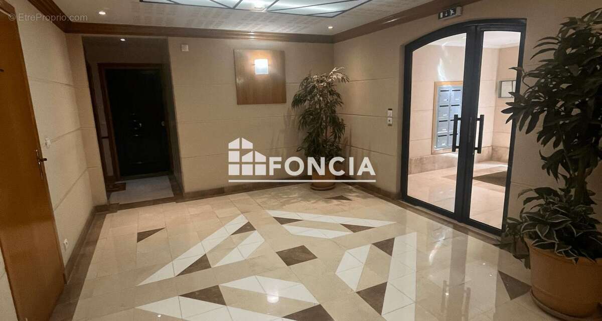 Appartement à LE PLESSIS-ROBINSON