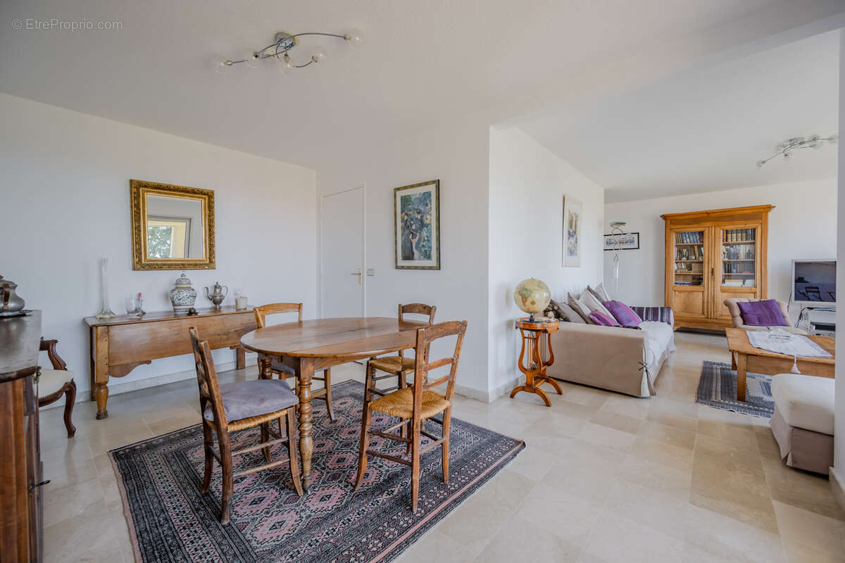 Appartement à HYERES
