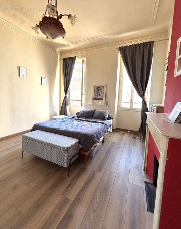 Appartement à MARSEILLE-6E