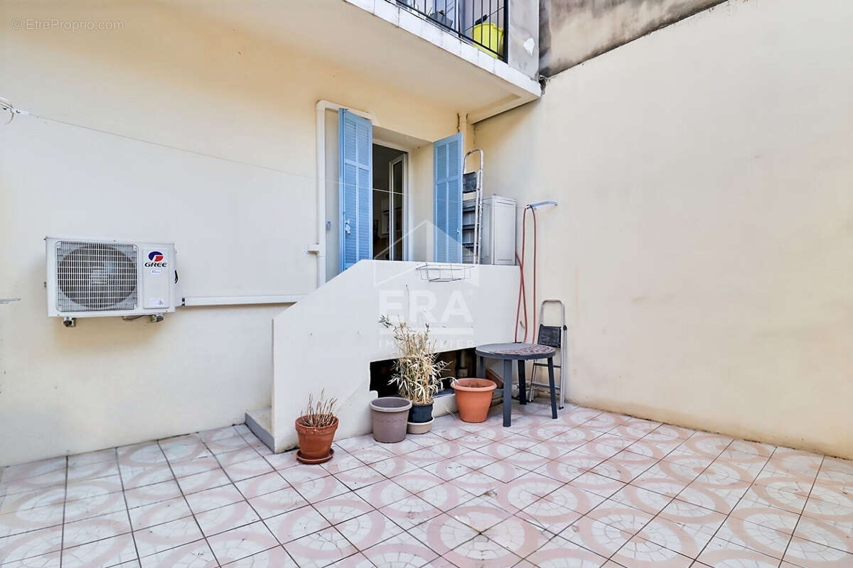 Appartement à MARSEILLE-4E