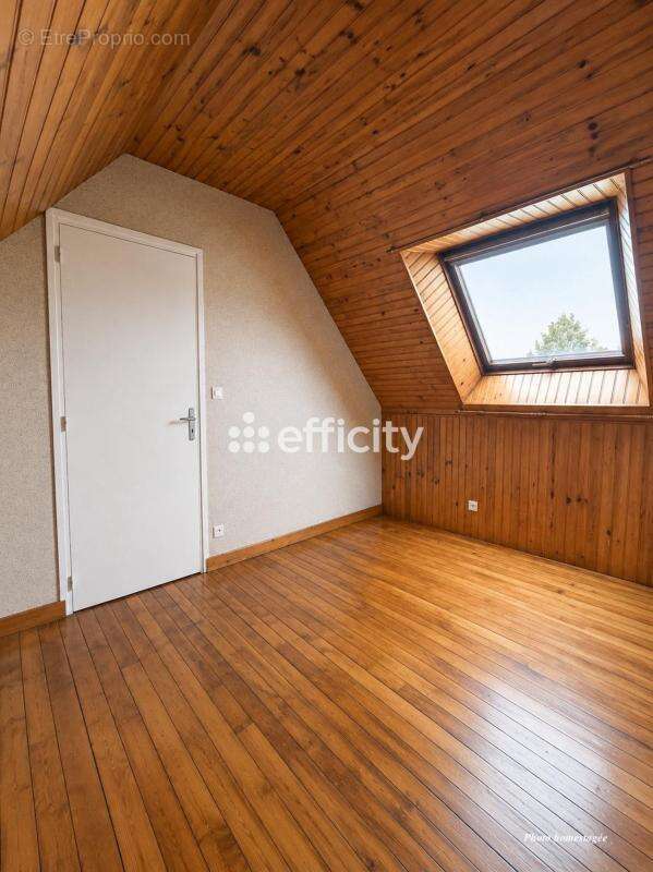 Maison 87 m² à Inguiniel  - photo 7