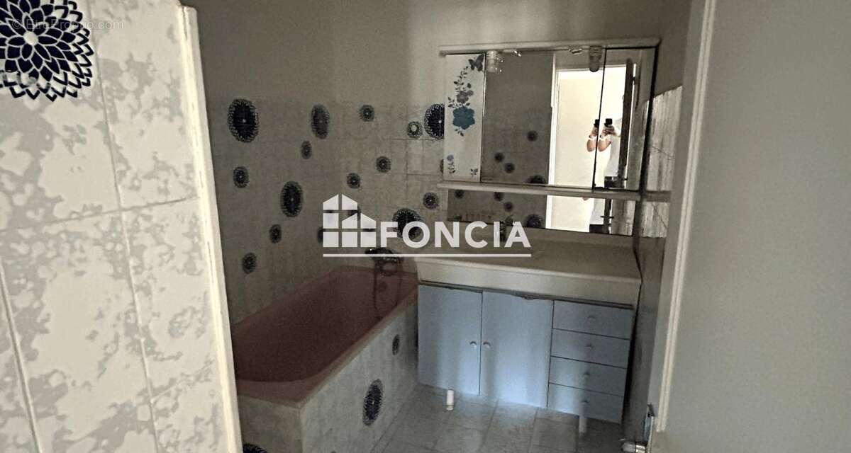 Appartement T4 77 m² avec ascenseur – Résidence sécurisée Val pins – Marseille 15e - photo 5