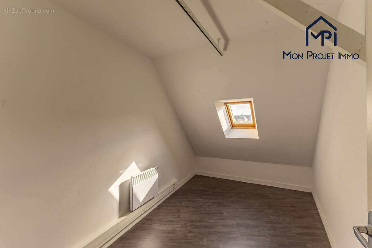Appartement 92 m² à Laval  - photo 6