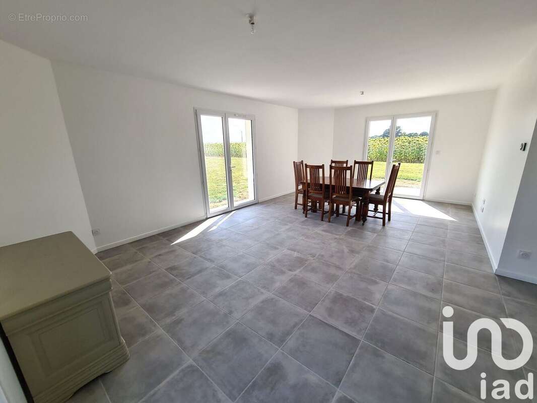 Photo 9 - Maison à LES ESSARDS