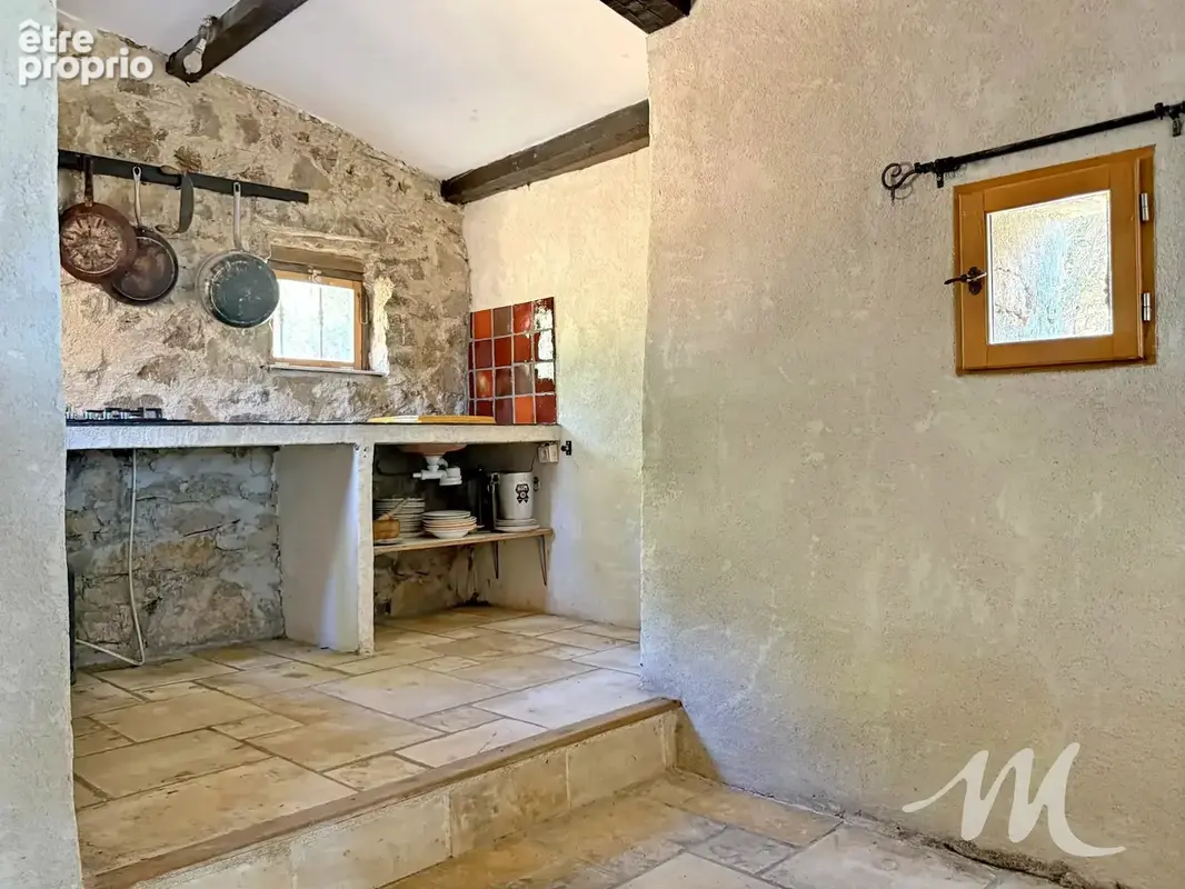 cabanon en pierres de 24 m² à Pontevès - photo 4