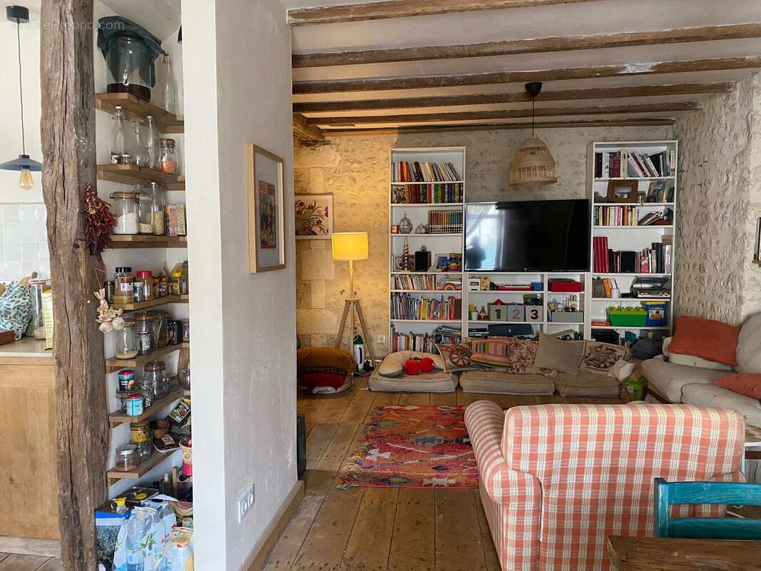 Maison à SALLES-LAVALETTE