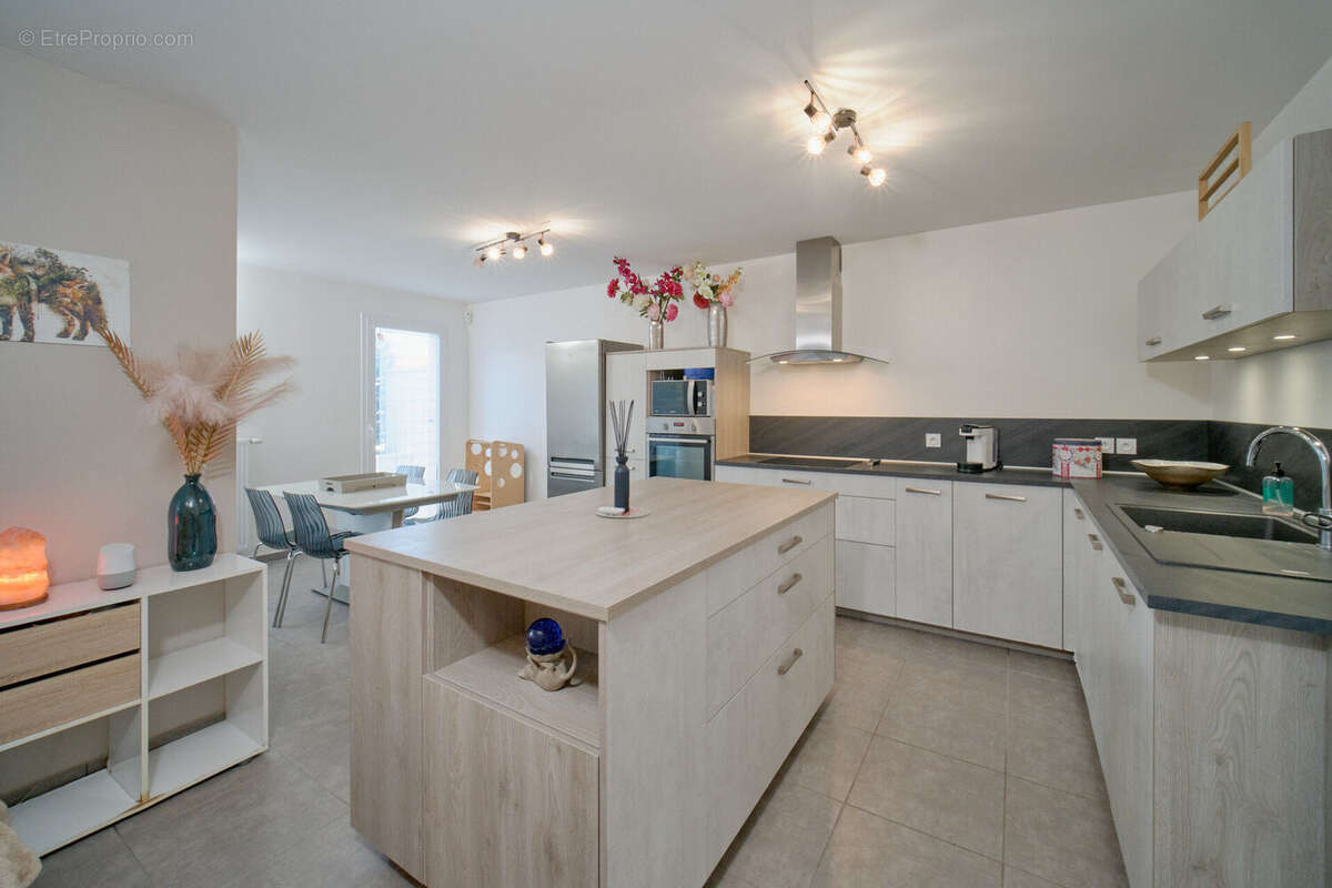 Photo 2 - Appartement à MIRIBEL