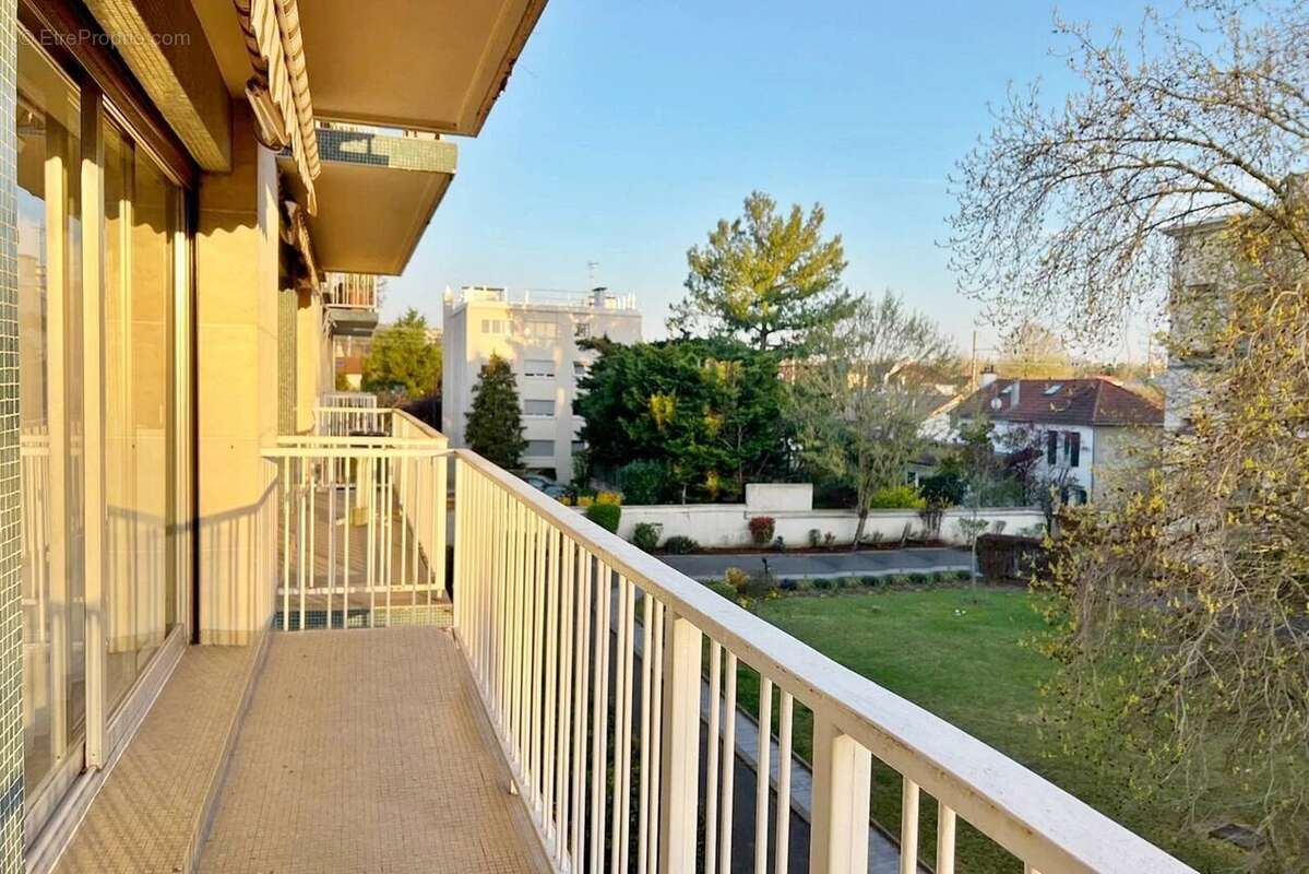 Appartement à SAINT-MAUR-DES-FOSSES