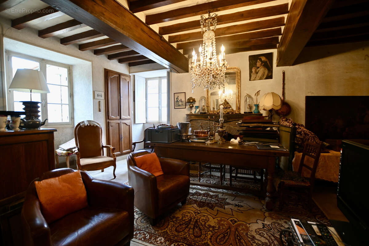Maison à ASQUINS