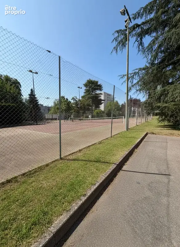 Sainte Foy Les Lyon 1 pièce(s) 22 m2- Résidence avec piscine et Tennis - photo 4