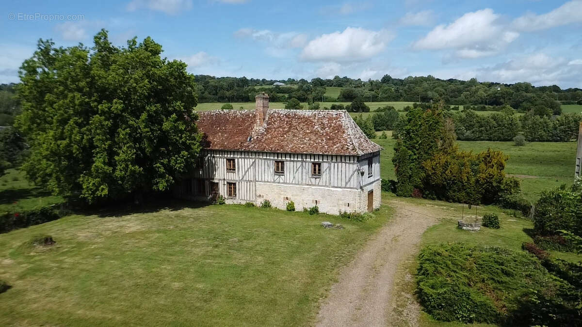Manoir de Caractère Pierre et Colombages - 7 pièces dont 5 chambres - Dépendance - photo 16
