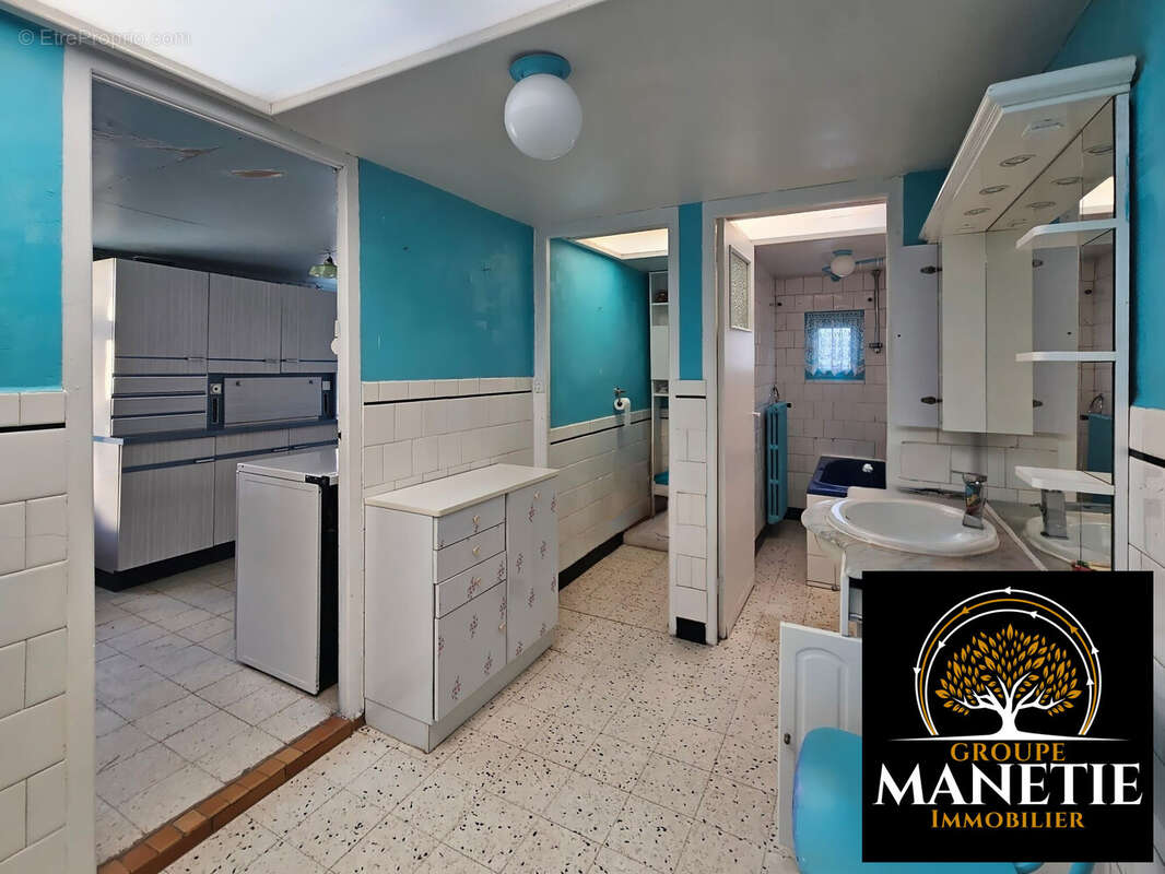 Salle de bains - Maison à IWUY