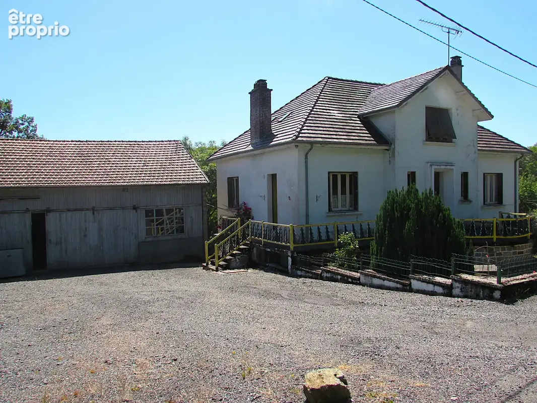 Grande maison familiale avec atelier et garage, au calme en montagne Bourbonnaise - photo 2