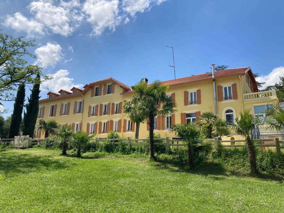 Commerce à CAZAUBON