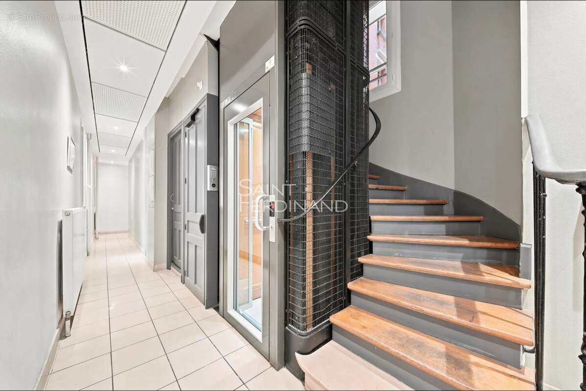 Appartement à PARIS-15E
