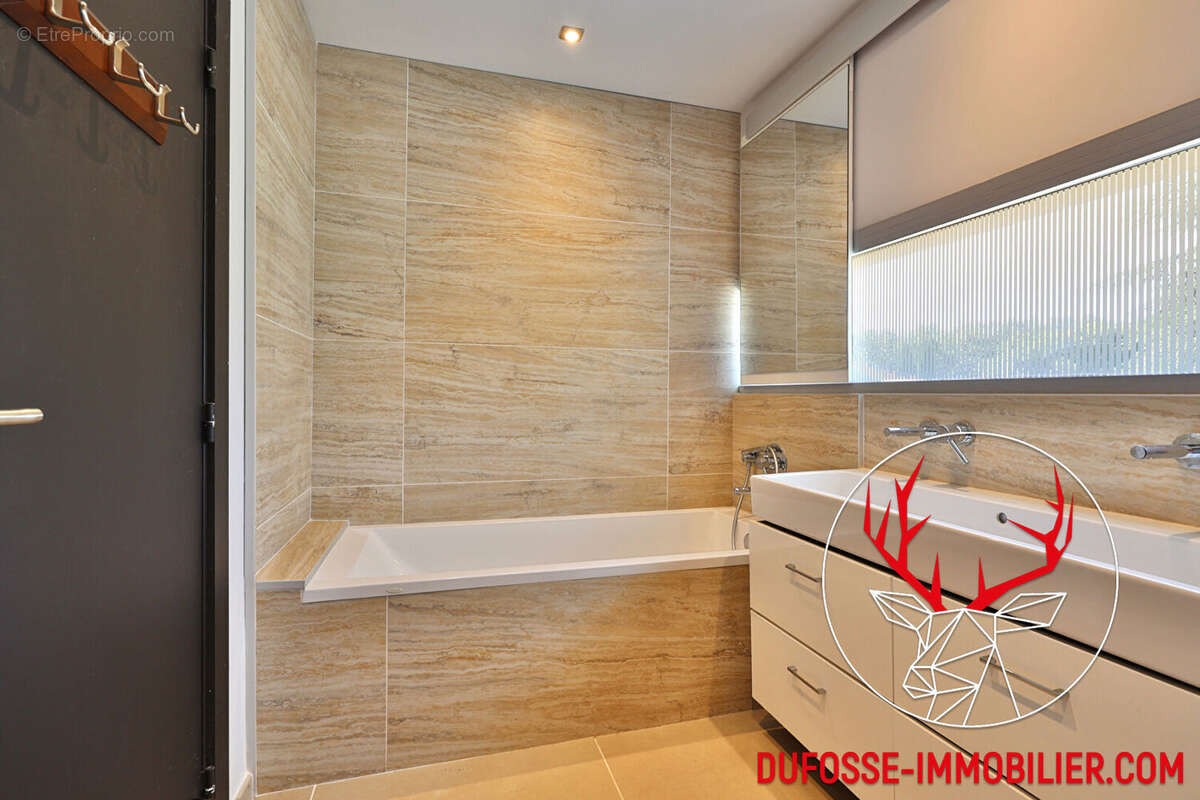 Maison à CHARBONNIERES-LES-BAINS