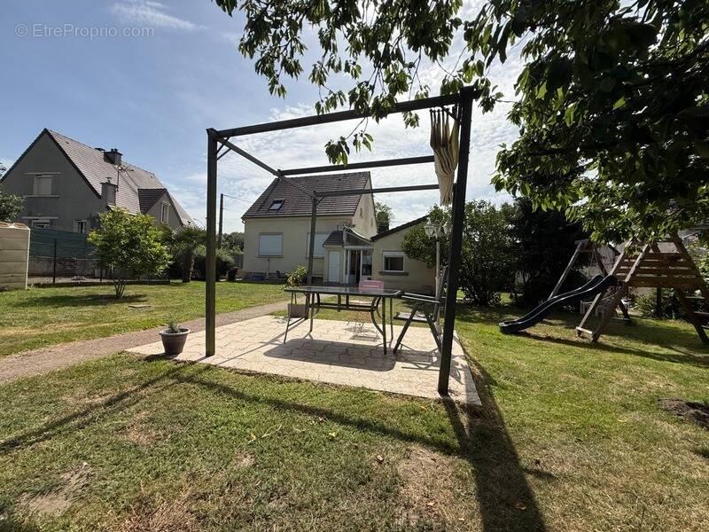 Maison à ORMOY-VILLERS