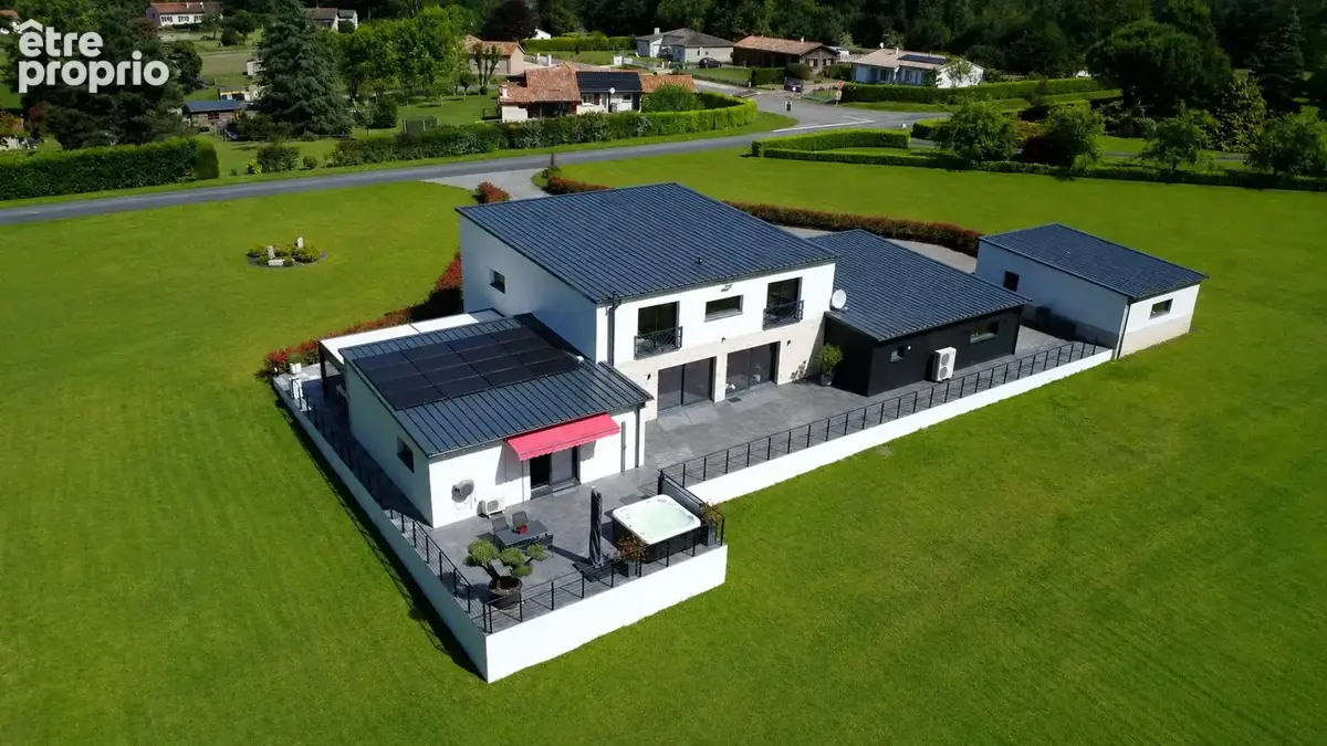 Maison 370 m² à Saint-Estephe  - photo 4