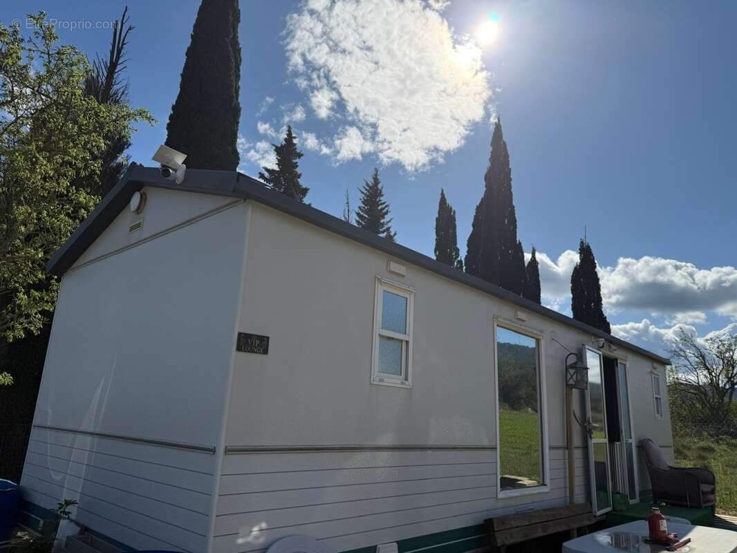 Bungalow 22 M2, deux chambres, su 410m2 de terrain, village proche de Durban - photo 3
