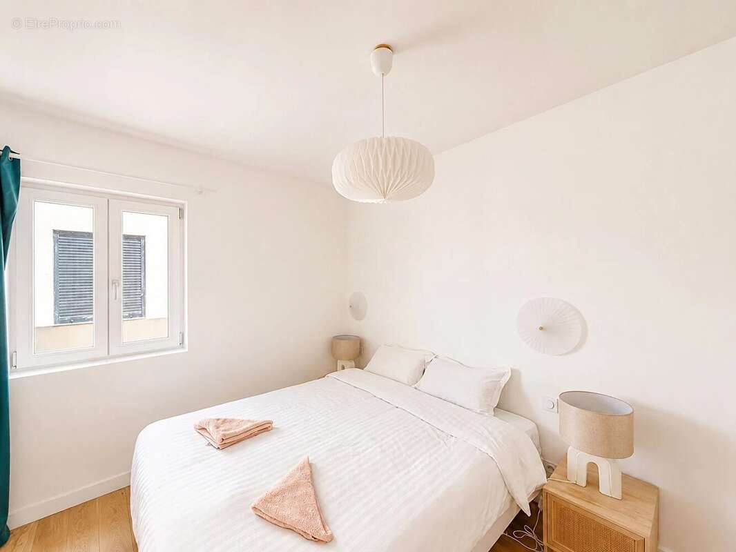 COLOMBES Les Vallées , maison de 112 m² hab +  terrasse de 35 m² et patio central - photo 10