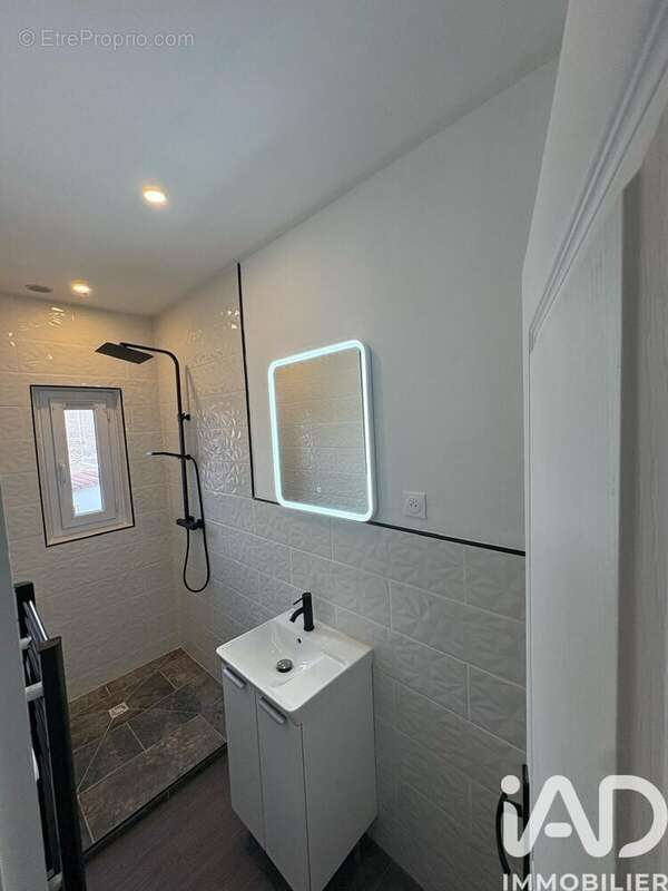 Photo 5 - Maison à ROMILLY-SUR-SEINE