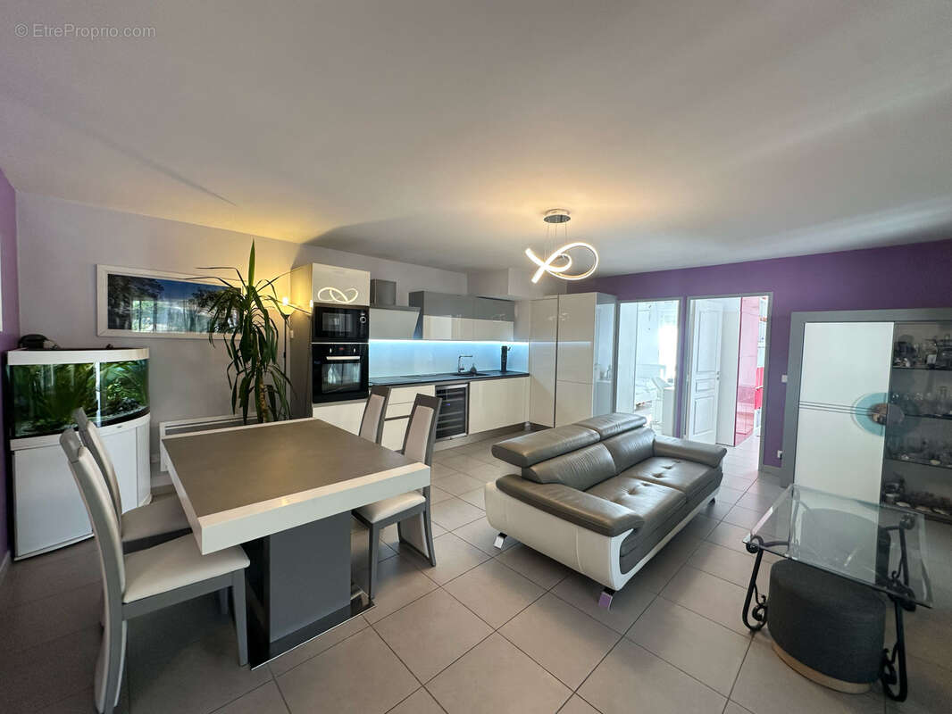 Appartement à MARSEILLE-9E