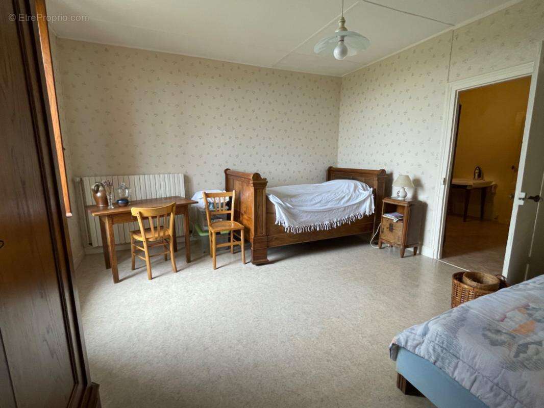 Maison en pierre en bon état avec dépendance 85500€ - photo 19