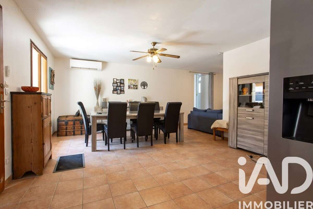 Photo 2 - Maison à SAINT-GENIES-DE-COMOLAS