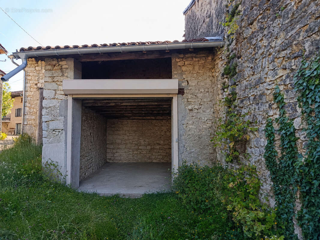 Maison à BOHAS-MEYRIAT-RIGNAT