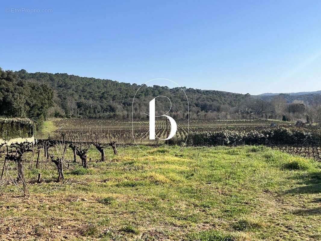 Terrain à LA ROQUE-SUR-CEZE