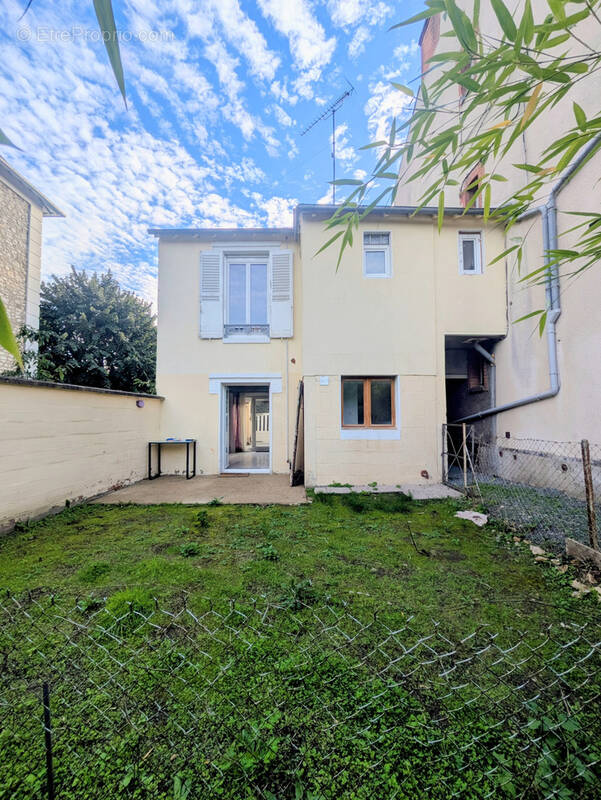 Maison à CHALETTE-SUR-LOING