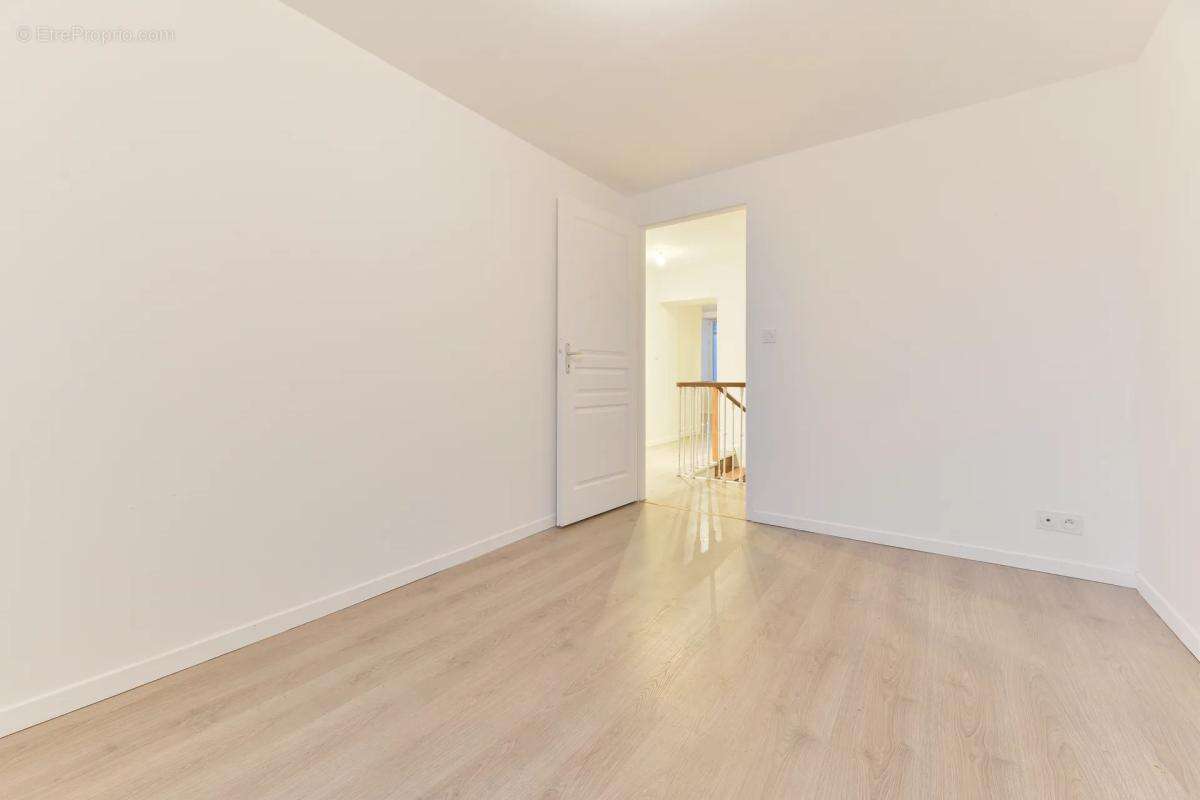 Maison à AIGREFEUILLE-SUR-MAINE