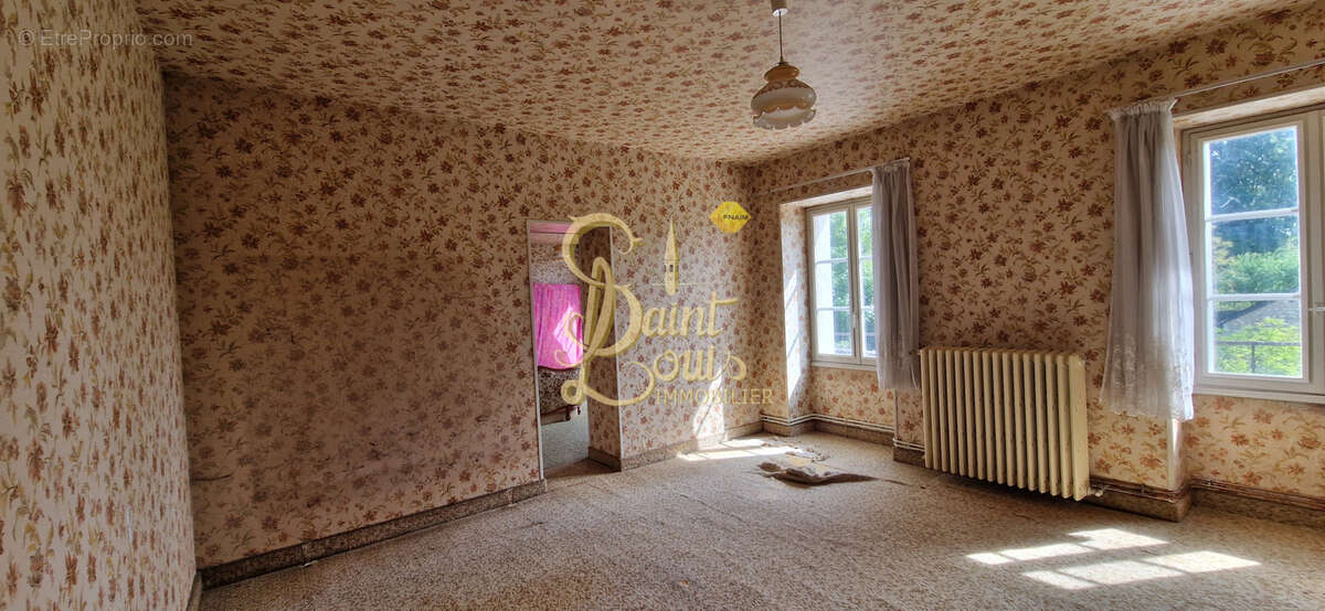 Maison à CHAMPIGNY-SUR-VEUDE