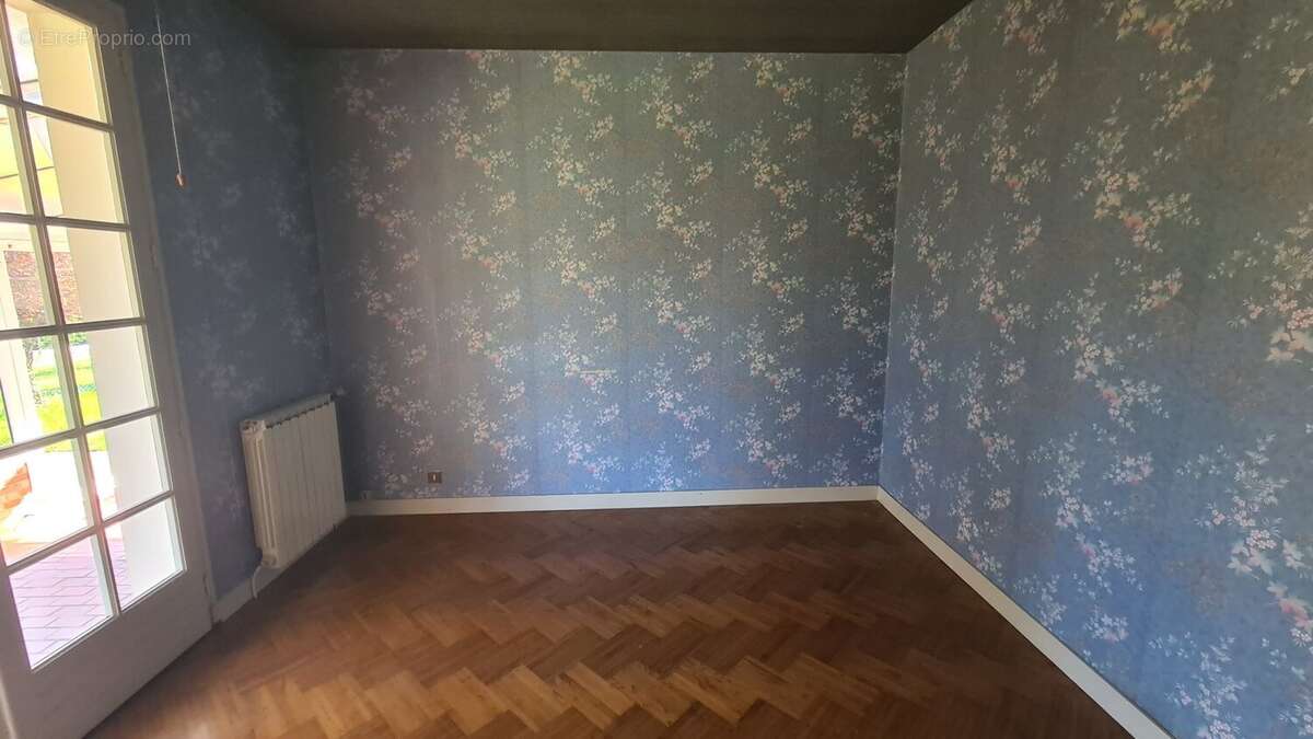 Maison à SAINT-YRIEIX-SUR-CHARENTE