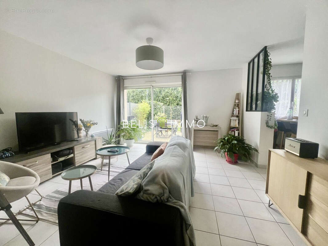 Appartement à BALLAN-MIRE