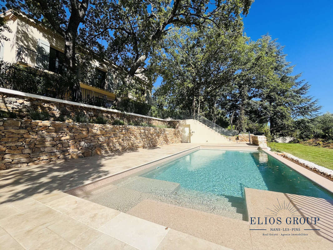 Maison à NANS-LES-PINS