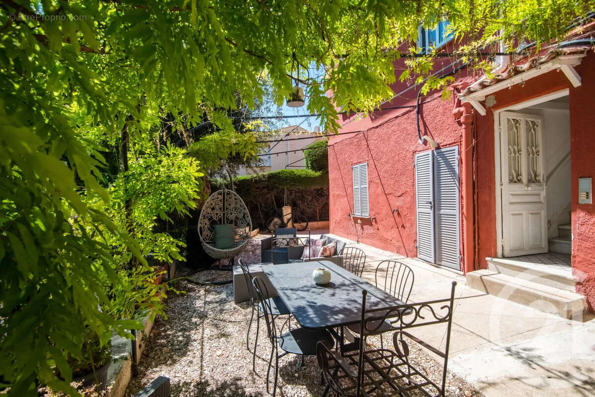 Appartement à BEAULIEU-SUR-MER