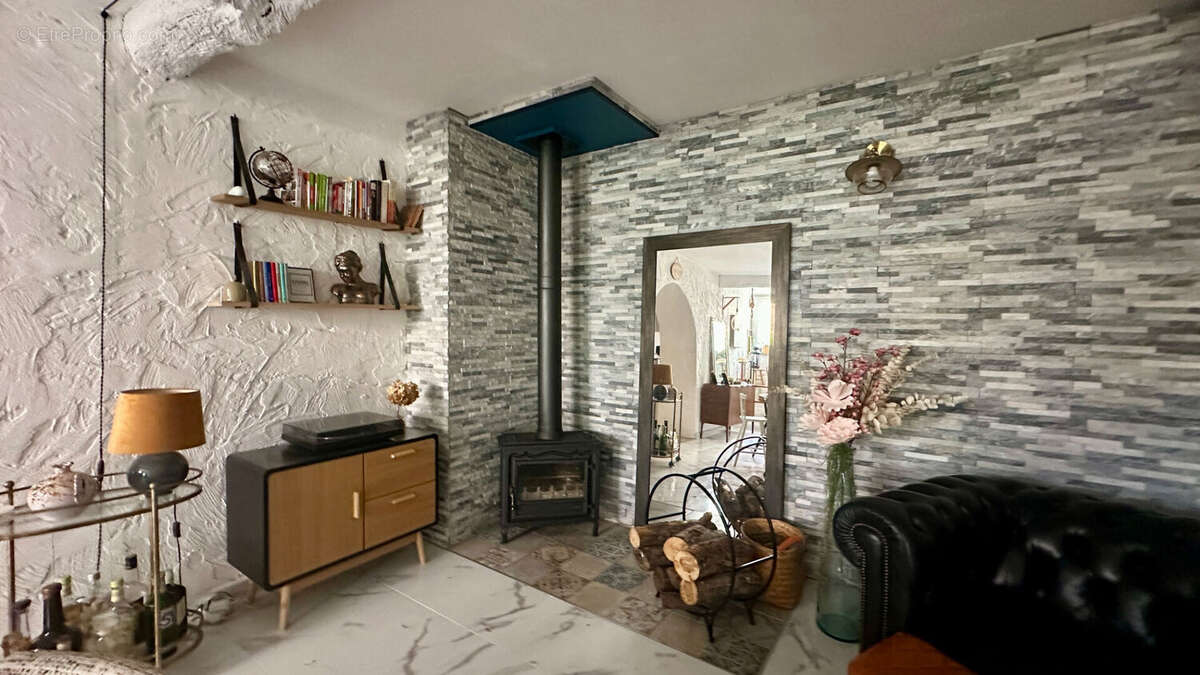 Le Broc Maison de village 6P - 148m2 avec terrasse et cave - photo 5