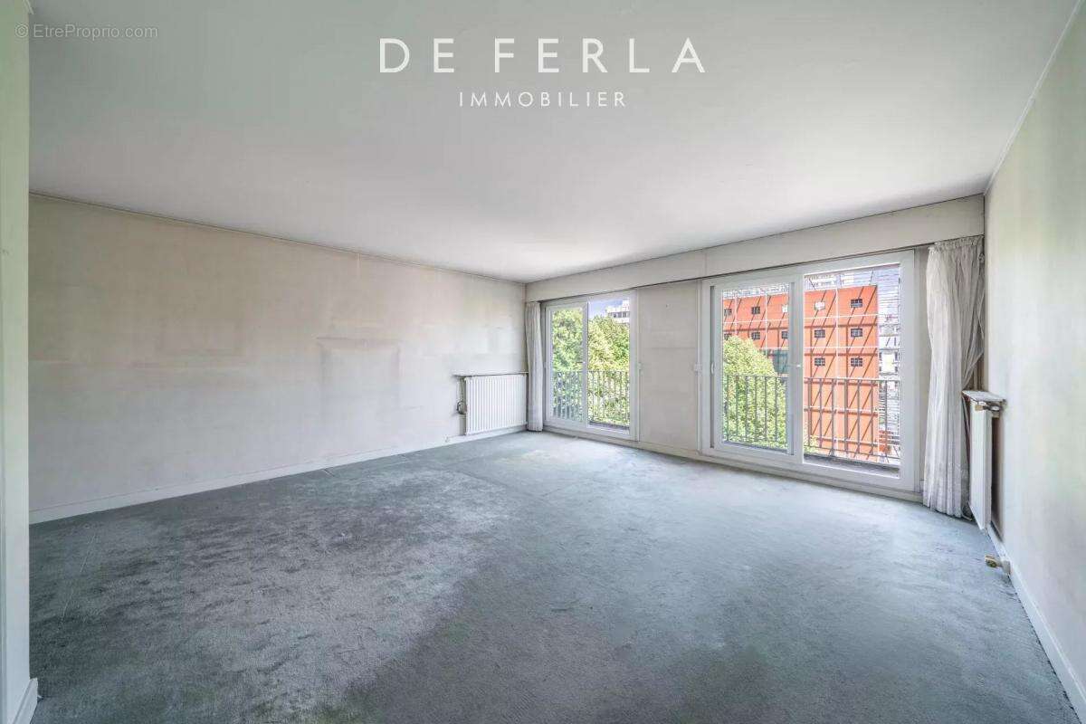 Appartement à PARIS-15E