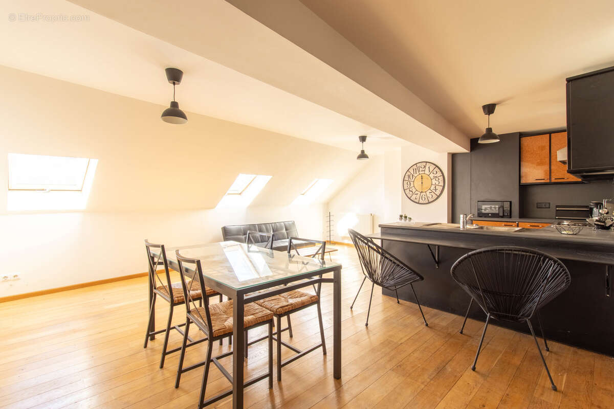 Duplex entierement renove centre ville de sedan - photo 4